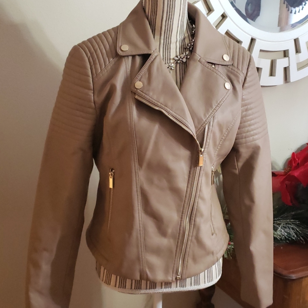 Moto Jacket - Picture 2 of 9